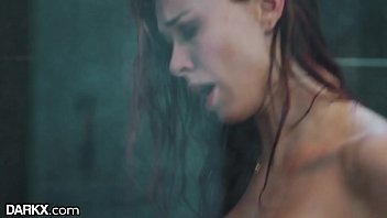 Submerged Slurping: Haley Reed’s Aquatic Throat Game Leads To A Steamy Shower Pounding