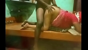 Sultry Desi Aunty’s Nighttime Seduction