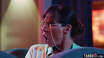 Unruly Teens Screwing In Cinema Disrupt Elderly Moviegoers