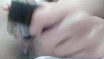 Solo Slutty Girl – Cumming On Closeup Pussy Play