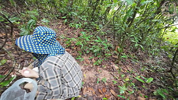 Thai Girl Showing Off While Mushroom Picking Suddenly Needs To Pee In The Forest, Thai Audio 4k